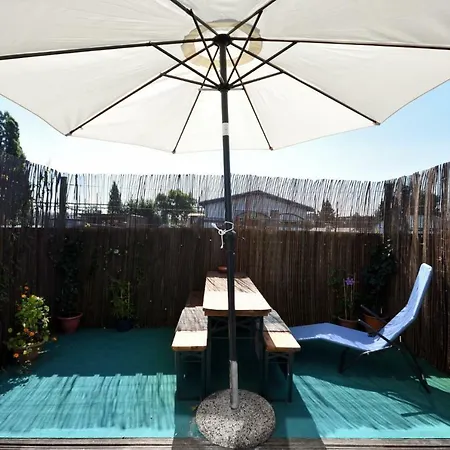 Boat Bed & Breakfast