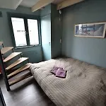 Bed & Breakfast Boat